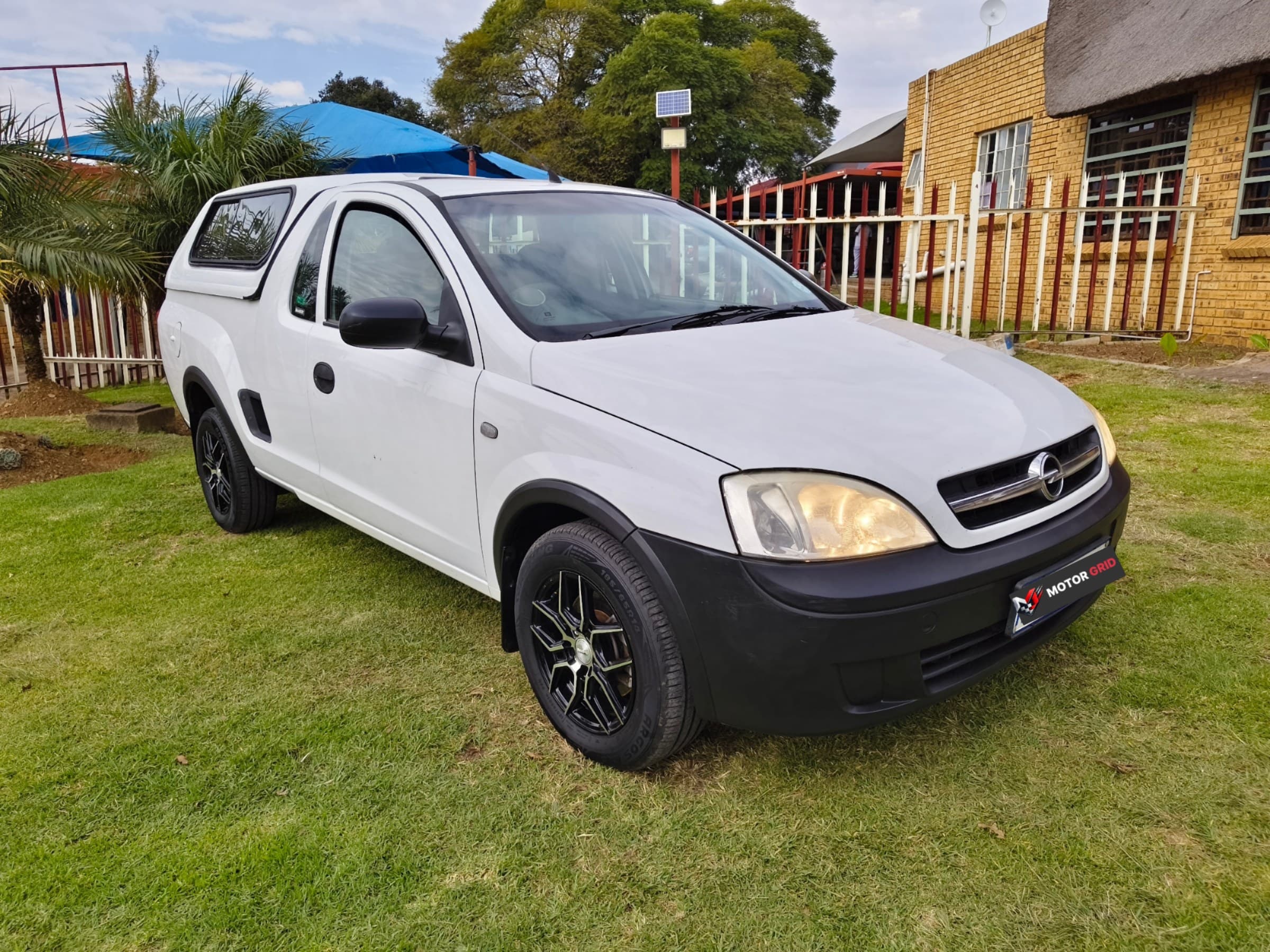 2010 Opel Corsa Utility — photo 3