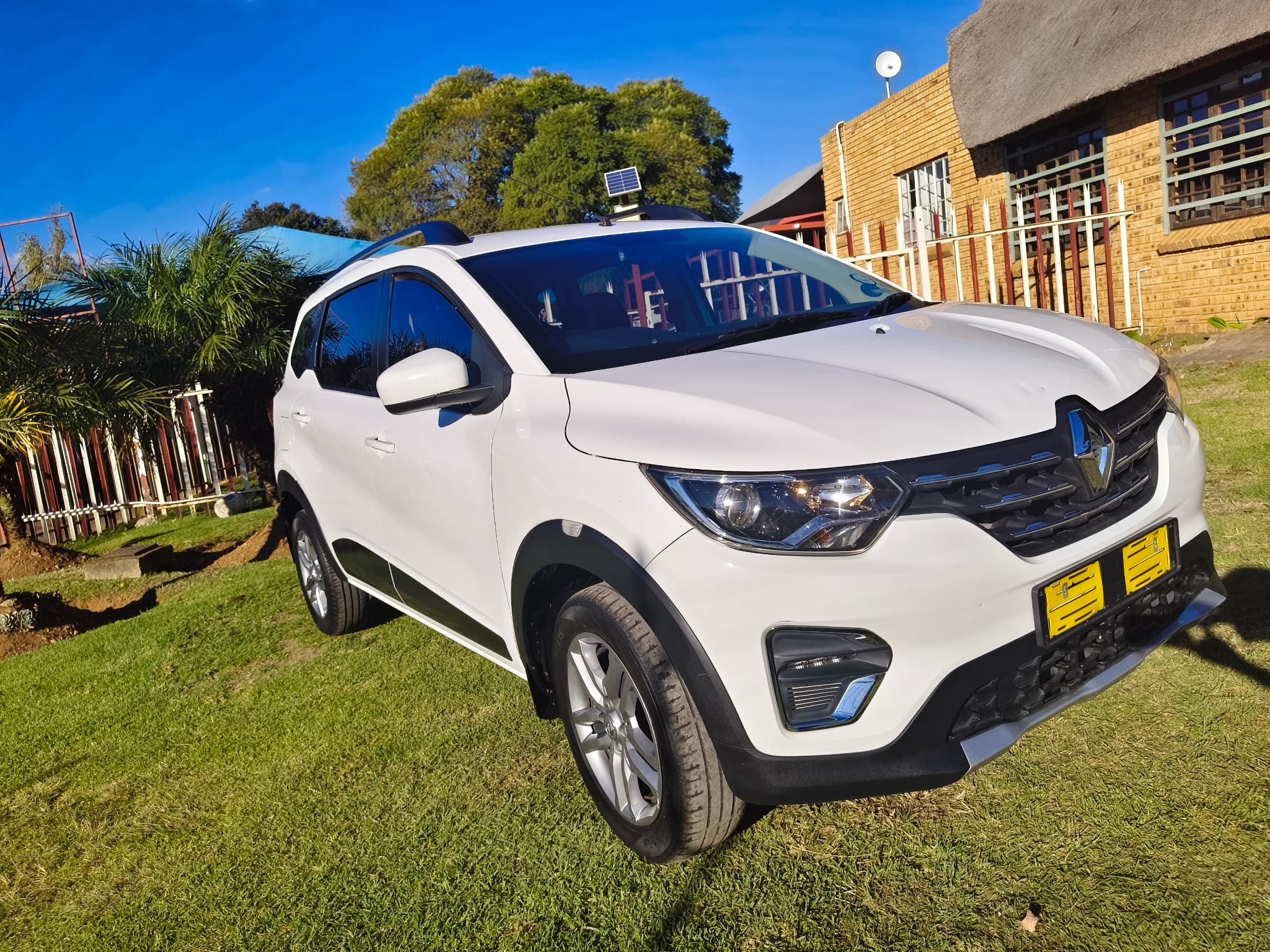 2020 Renault Triber 1.0 Prestige — photo 3