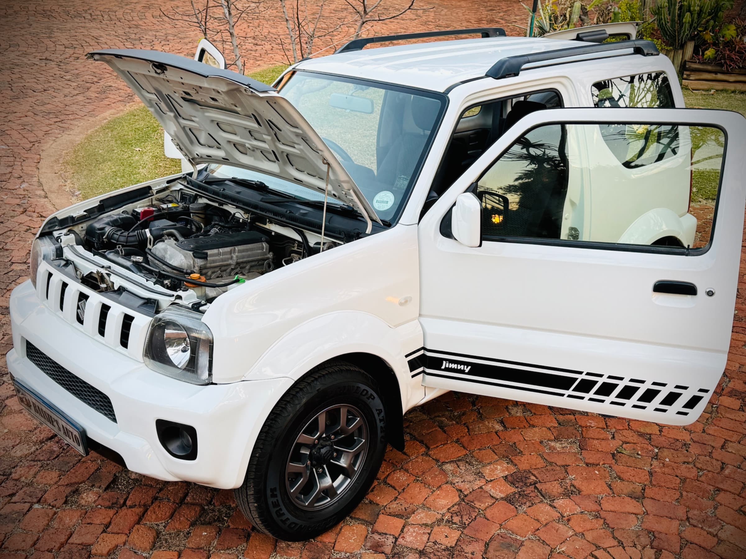2015 Suzuki Jimny — photo 3