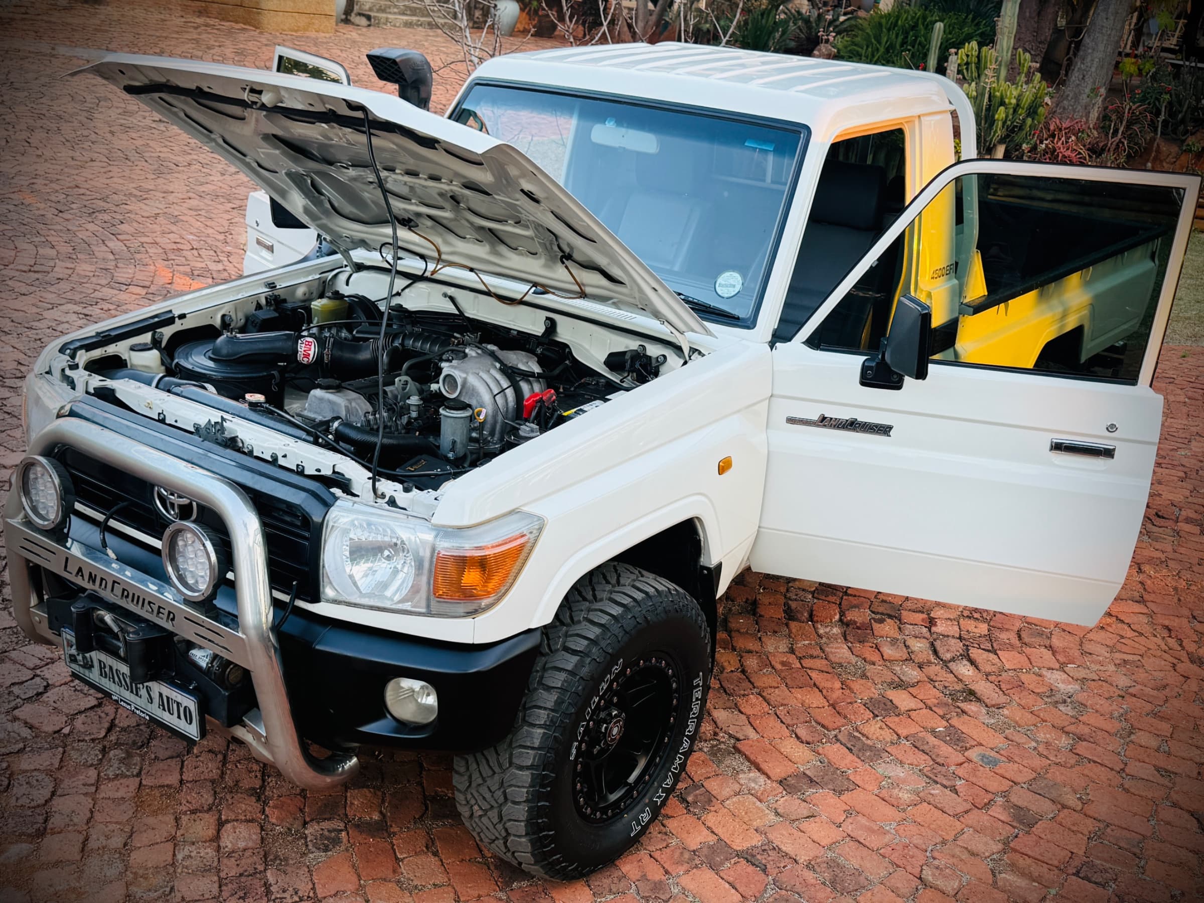 2009 Toyota Land Cruiser 79 Series — photo 5