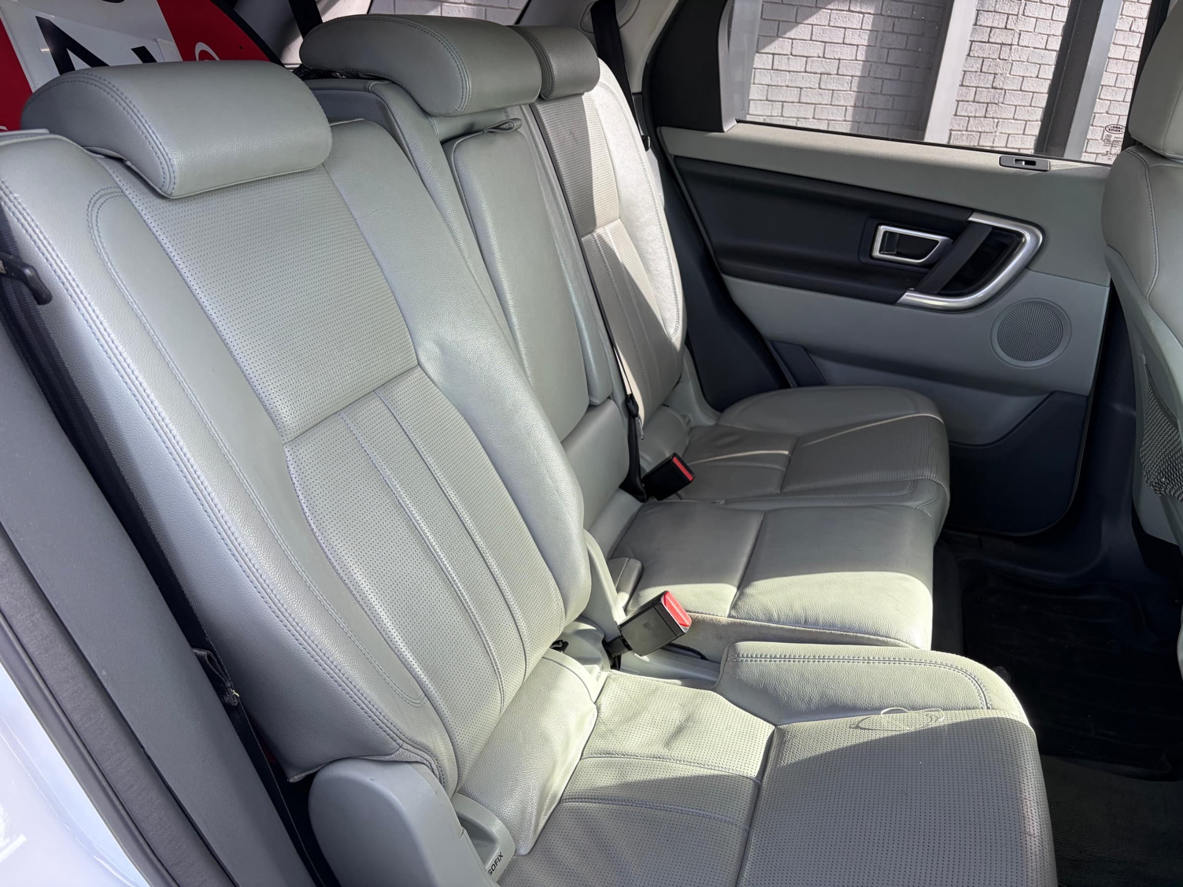 2015 Land Rover Discovery Sport 2.2 SD4 SE for sale in South Africa — photo 6
