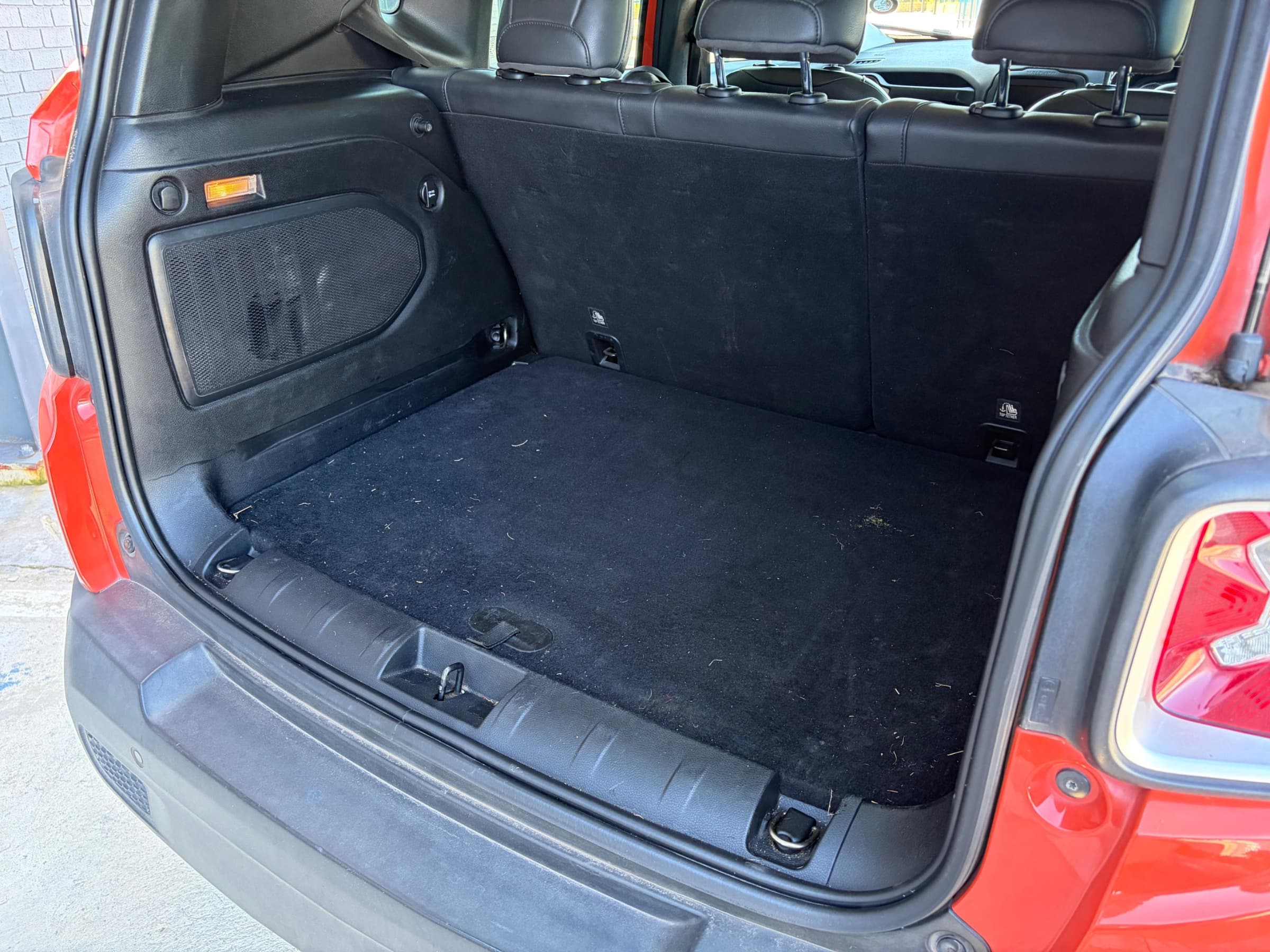 2015 Jeep Renegade 1.4 Tjet LTD for sale in South Africa — photo 8