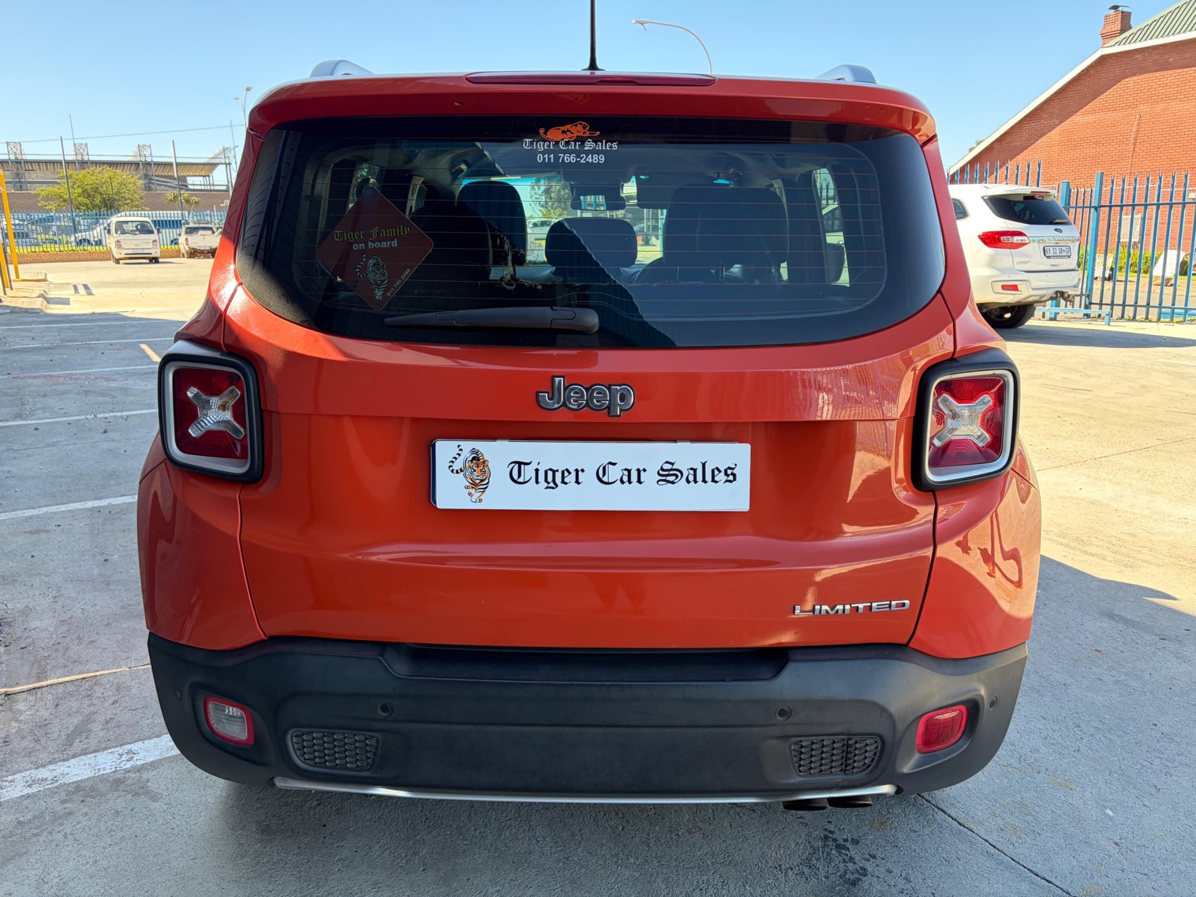 2015 Jeep Renegade 1.4 Tjet LTD for sale in South Africa — photo 9