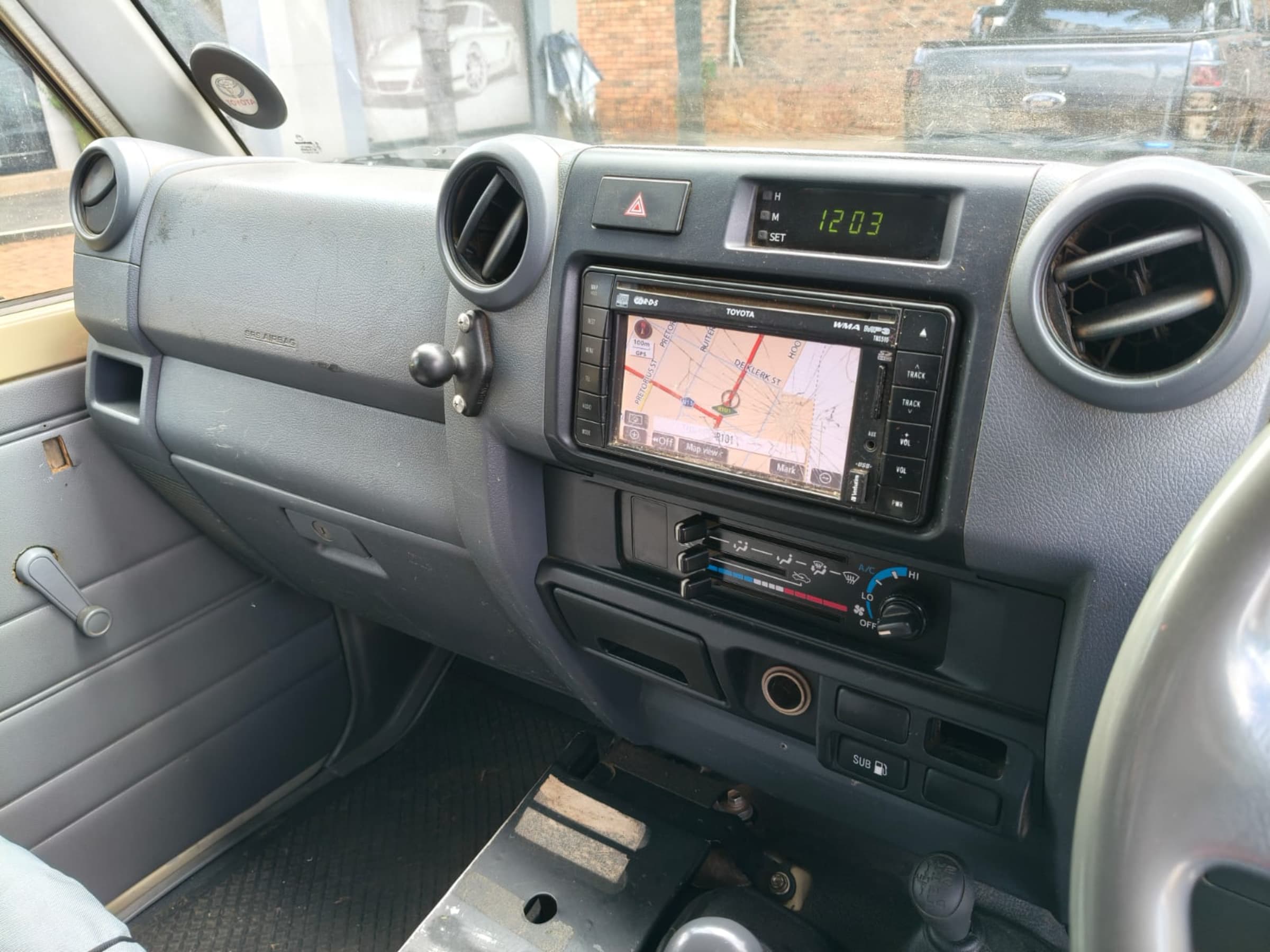 2016 Toyota Land Cruiser 300 VX-R for sale in South Africa — photo 11