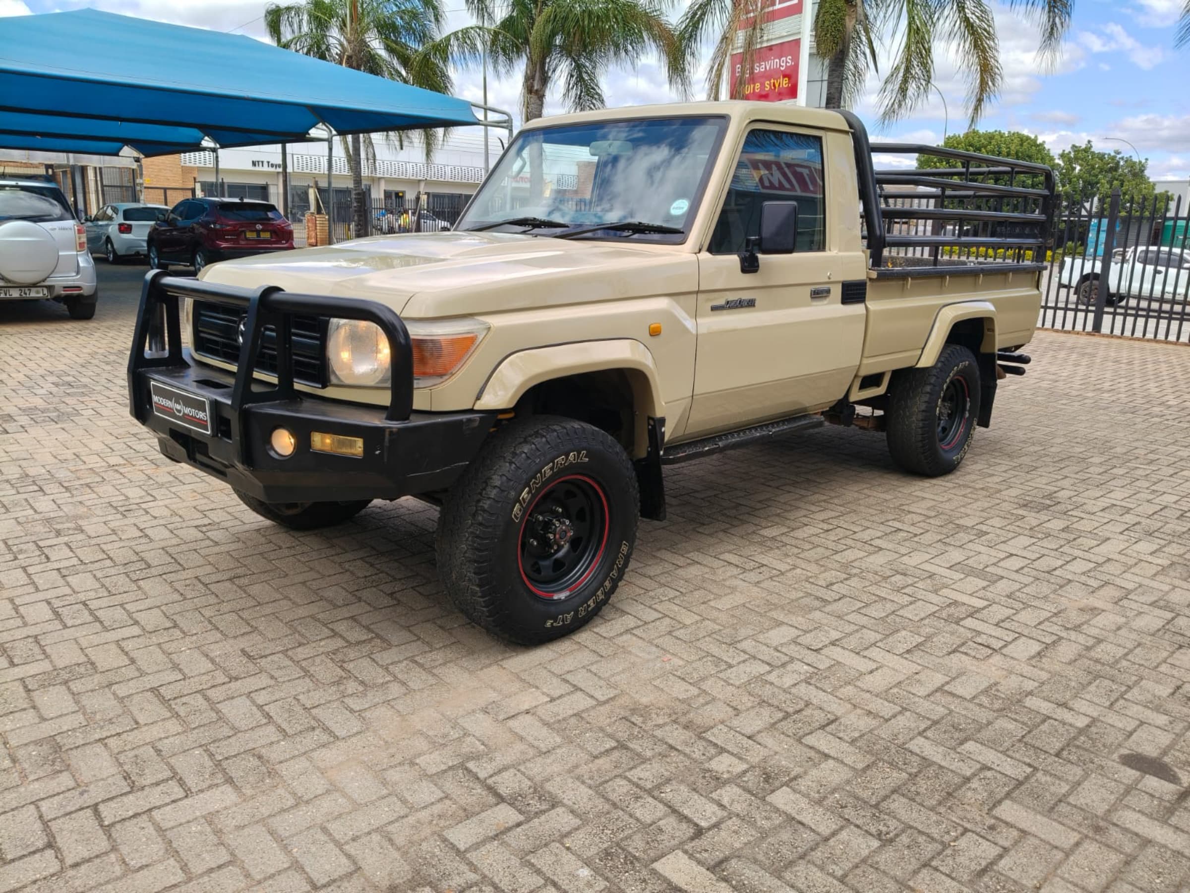 2016 Toyota Land Cruiser 300 VX-R for sale in South Africa — photo 3