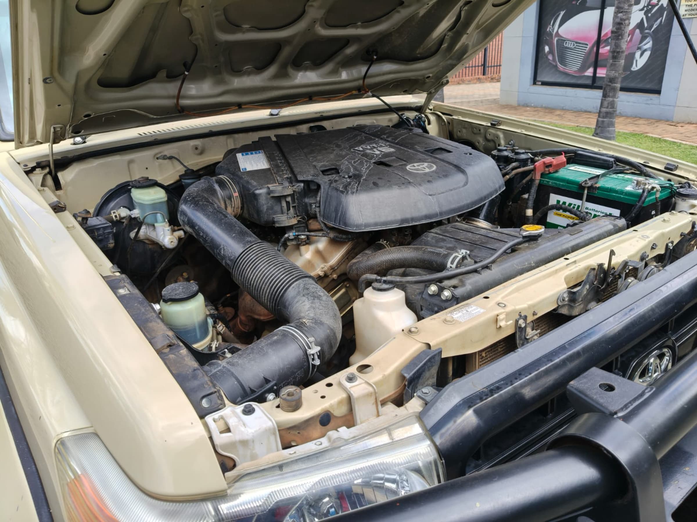 2016 Toyota Land Cruiser 300 VX-R for sale in South Africa — photo 5