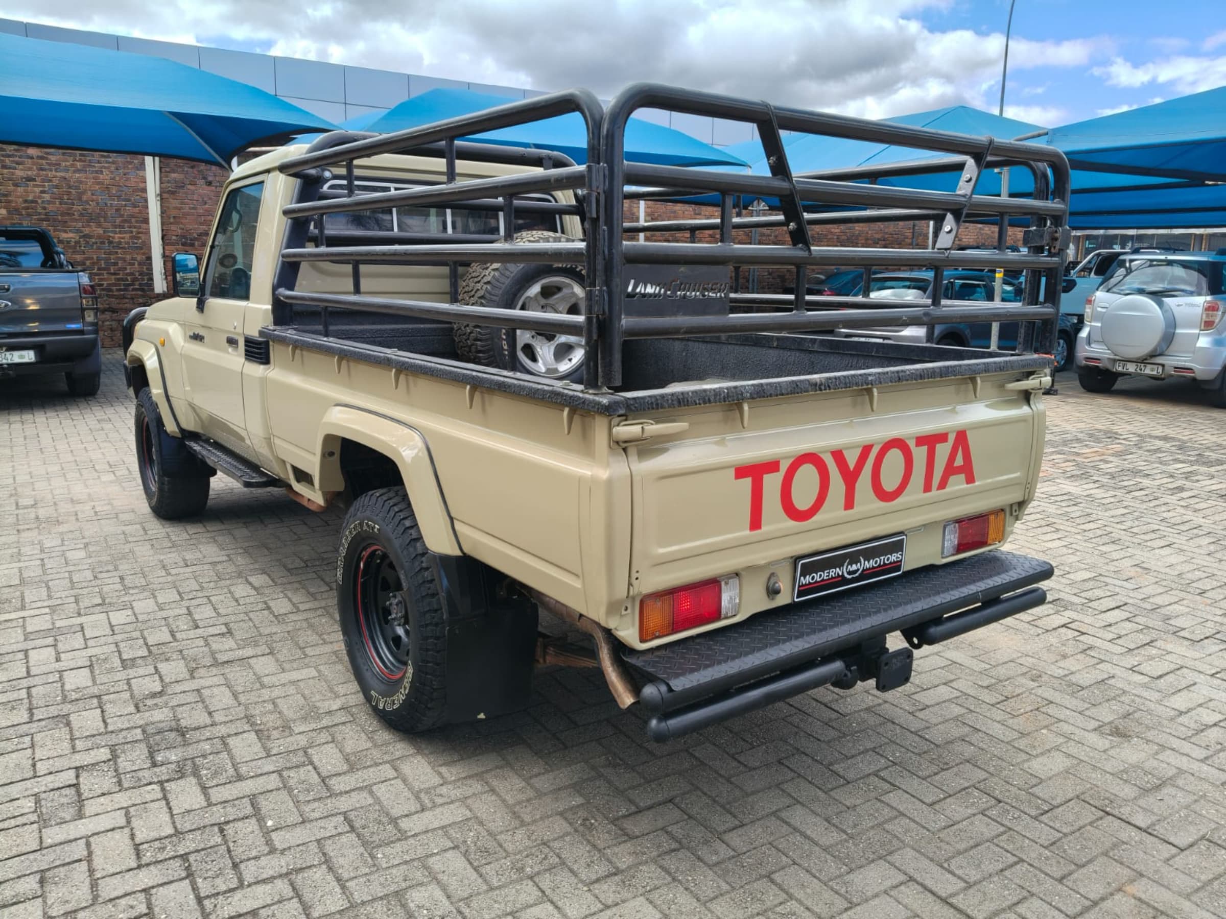 2016 Toyota Land Cruiser 300 VX-R for sale in South Africa — photo 9