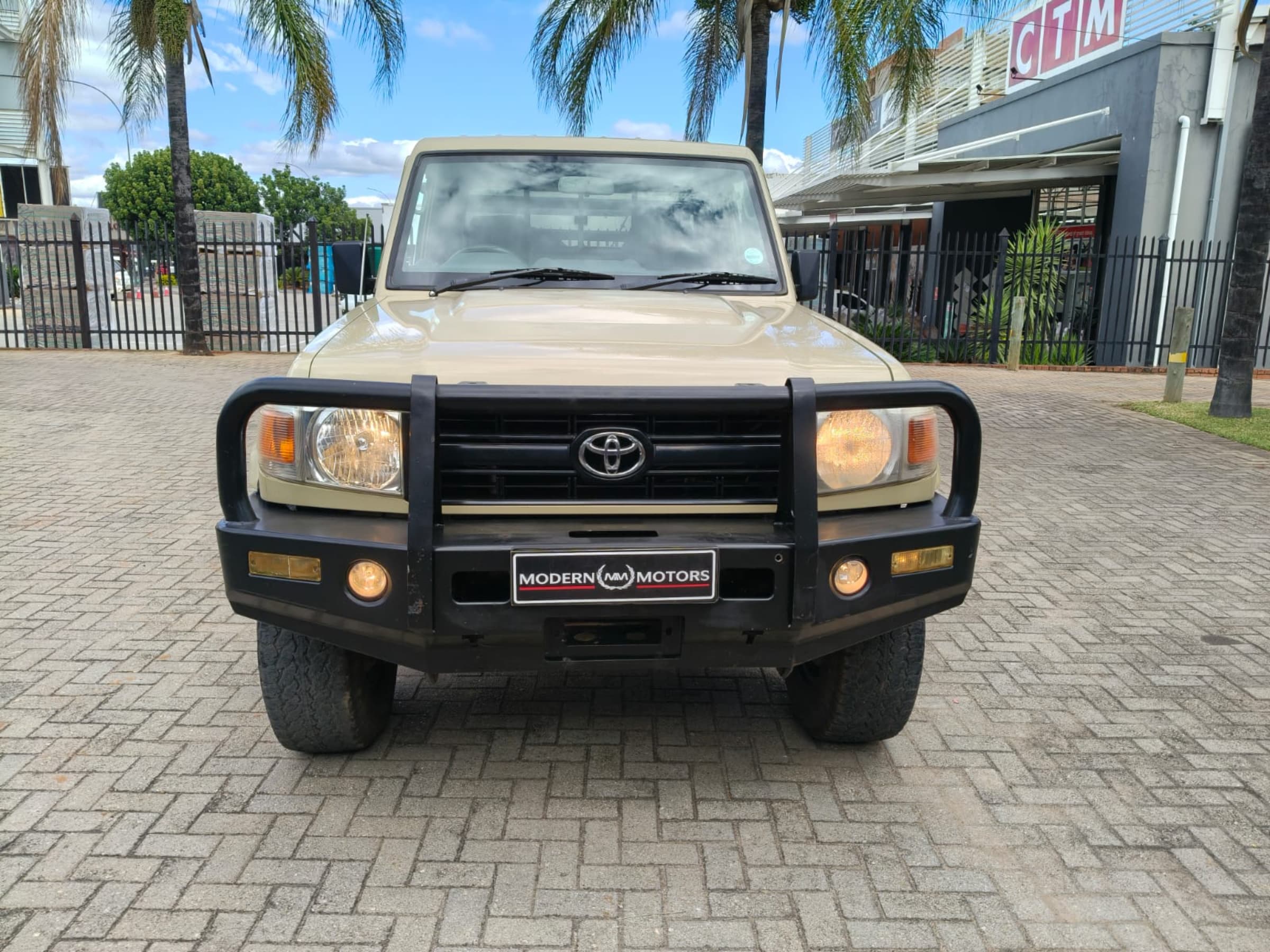 2016 Toyota Land Cruiser 300 VX-R for sale in South Africa — photo 10