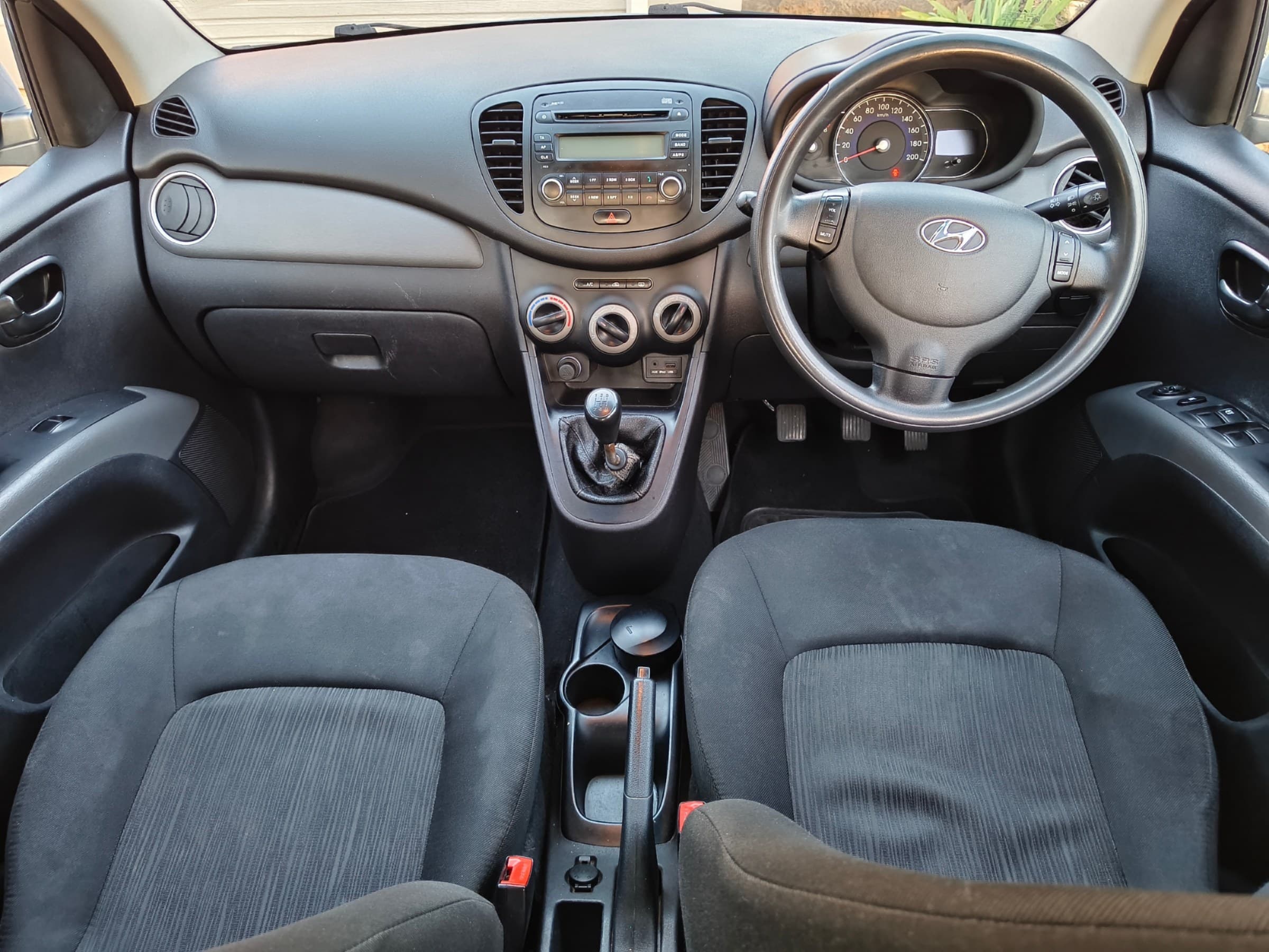 2013 Hyundai i10 1.1 Motion for sale in South Africa — photo 14
