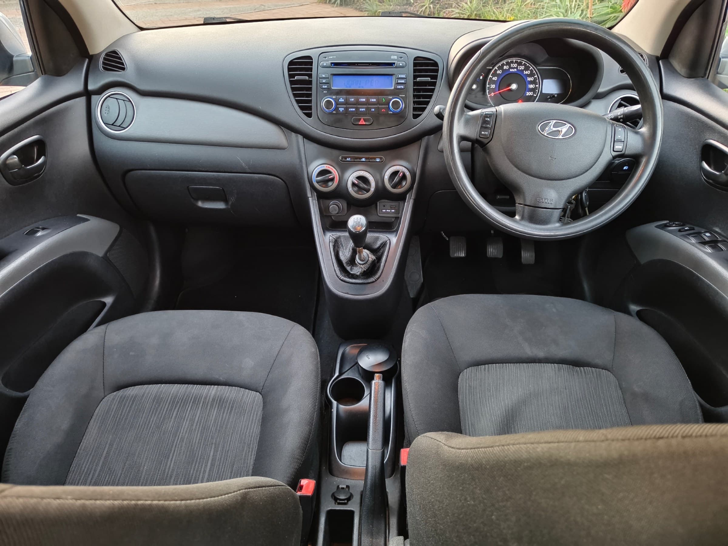 2013 Hyundai i10 1.1 Motion for sale in South Africa — photo 8