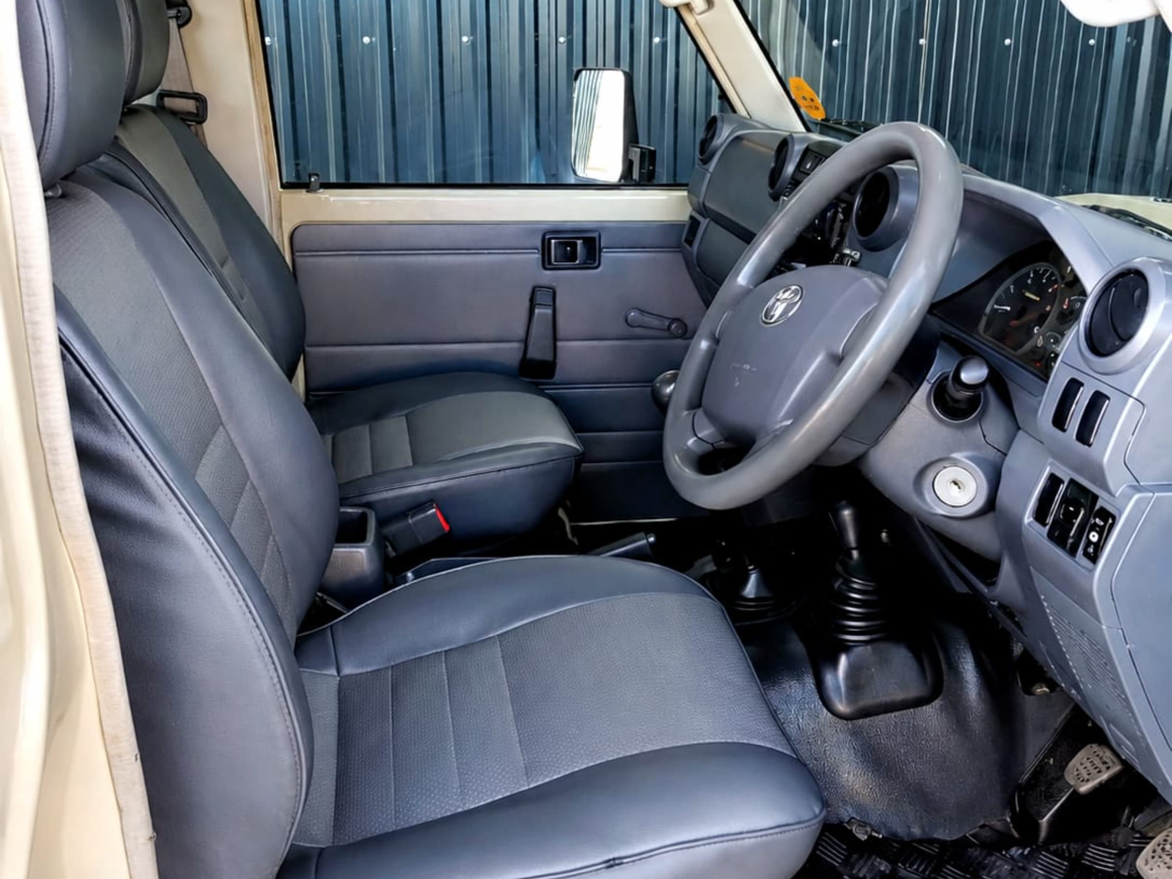 2011 Toyota Land Cruiser 79 Series for sale in South Africa — photo 7