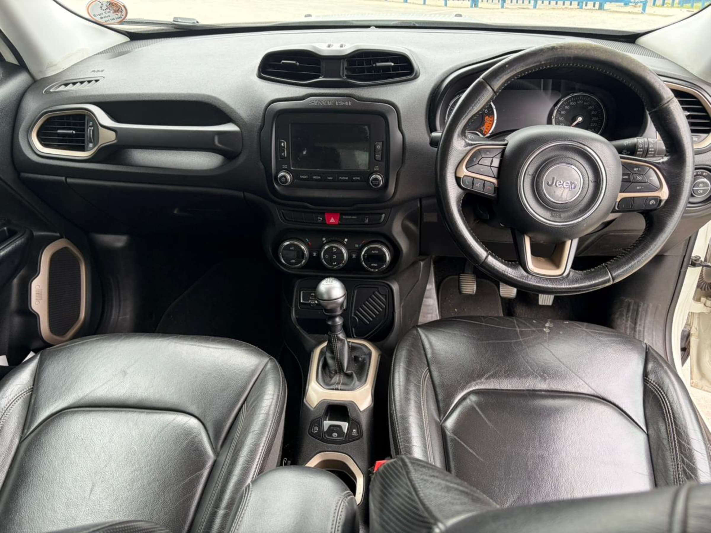 2015 Jeep Renegade 1.4 Tjet LTD for sale in South Africa — photo 4