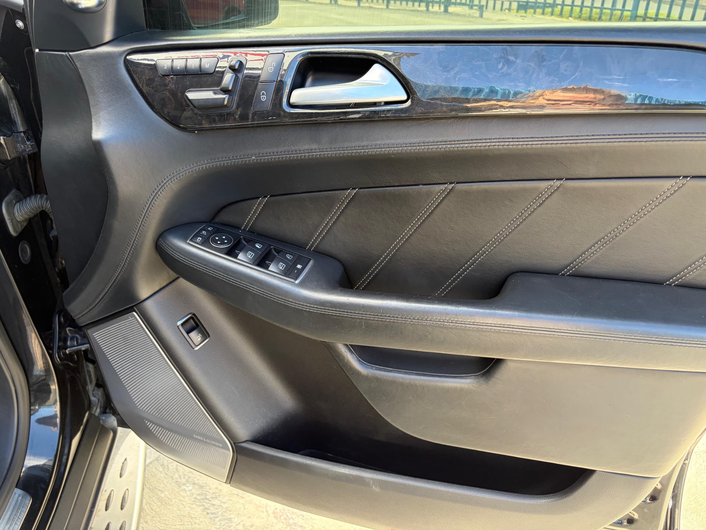 2013 Mercedes-Benz AMG ML63 for sale in South Africa — photo 4