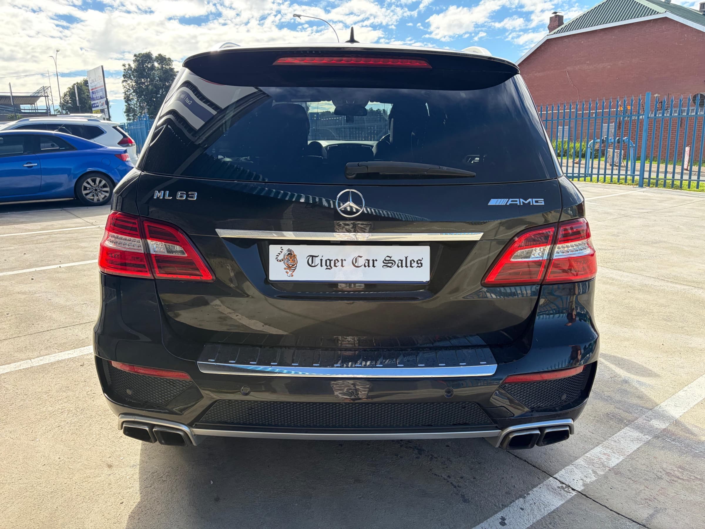 2013 Mercedes-Benz AMG ML63 for sale in South Africa — photo 9