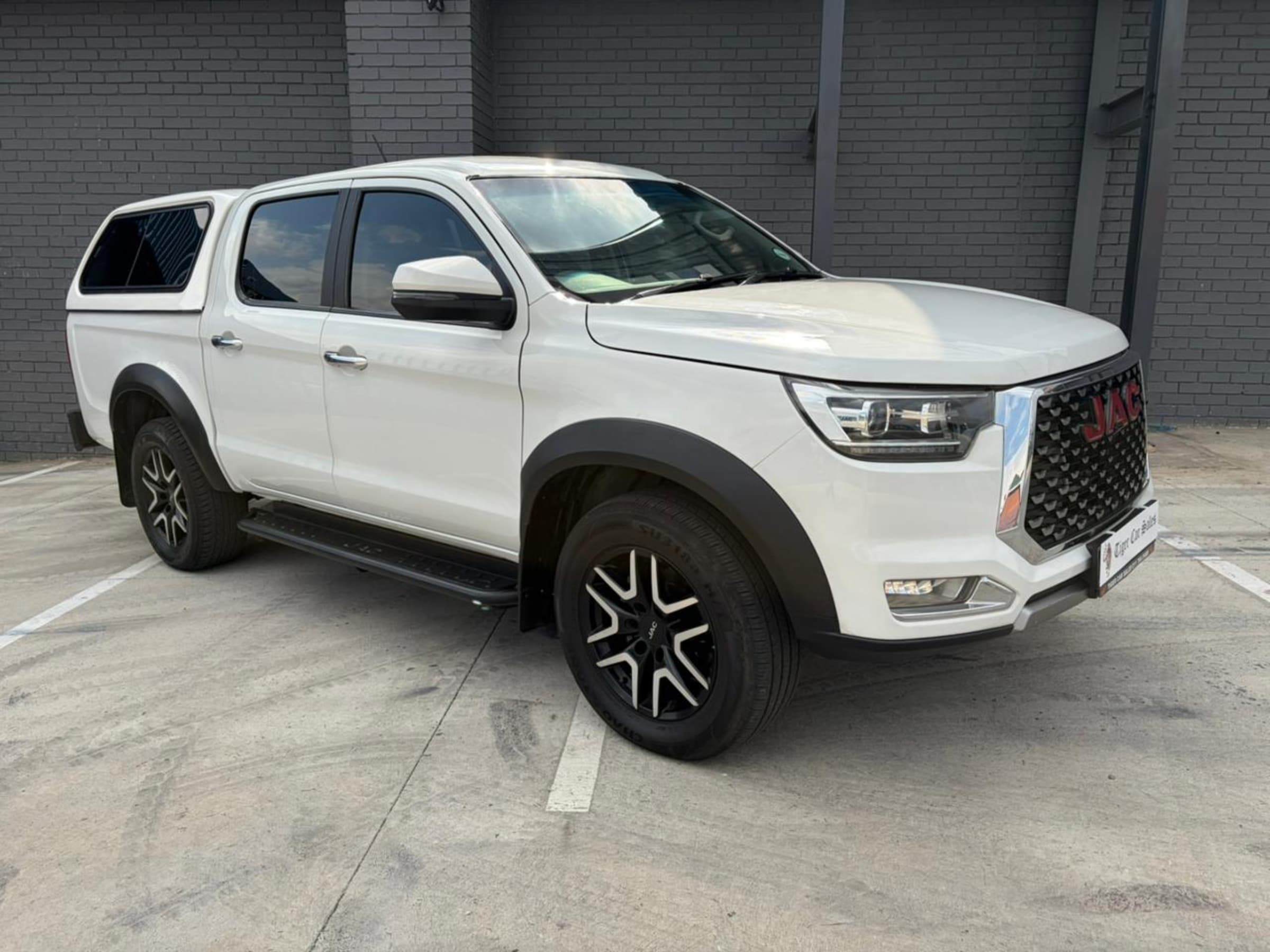 Used 2023 JAC T8 2.0 CTI Super Lux 4x4 Double-Cab – Immaculate condition