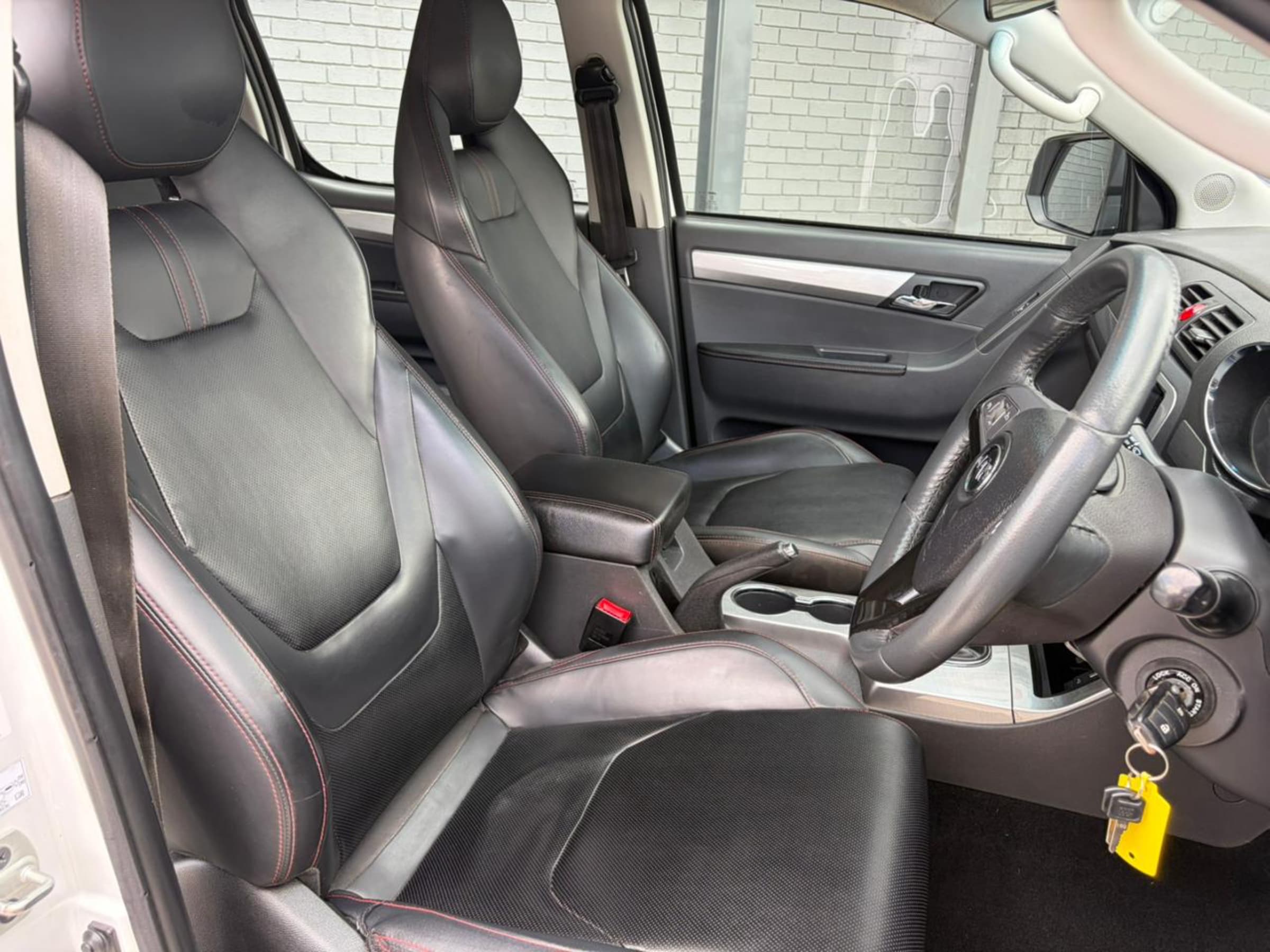 2023 JAC T8 2.0 CTI Super Lux 4x4 Double-Cab for sale in South Africa — photo 6