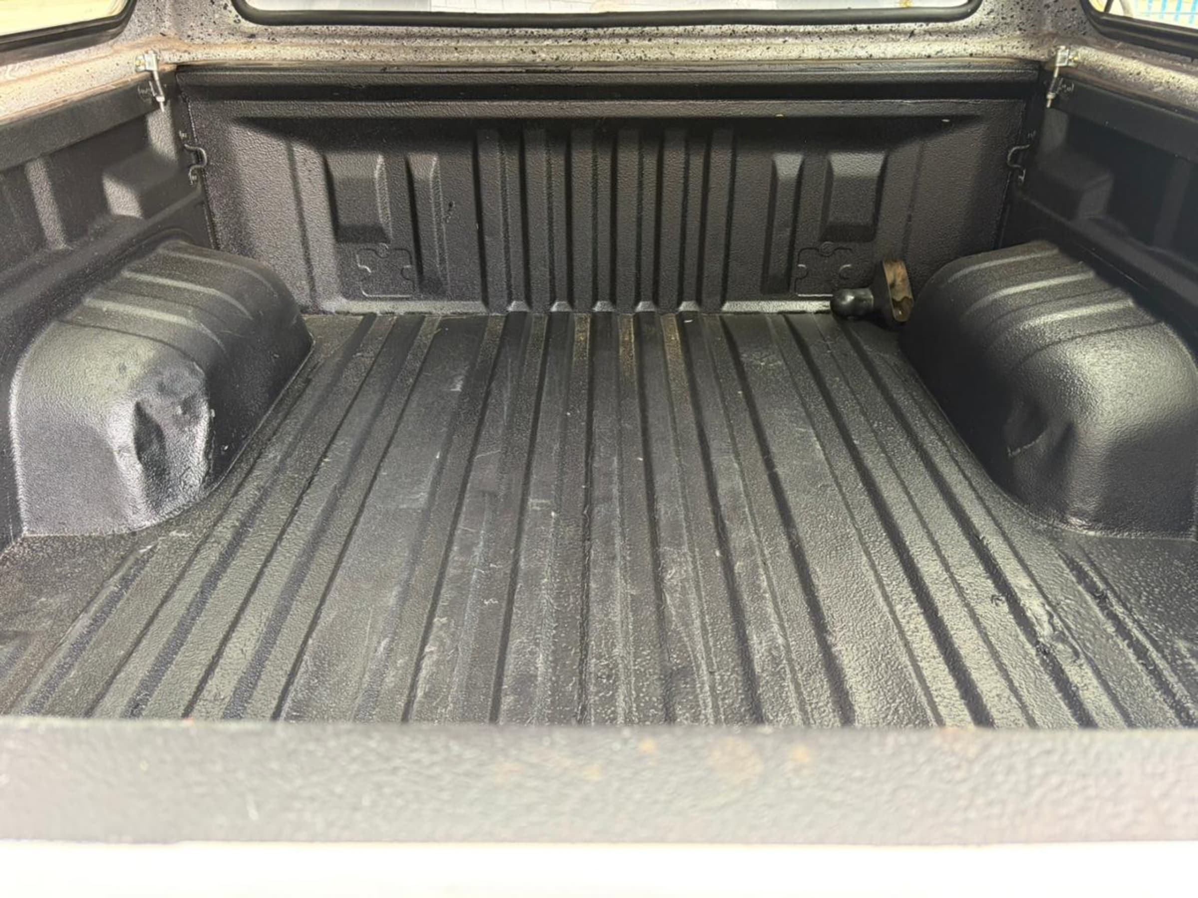 2023 JAC T8 2.0 CTI Super Lux 4x4 Double-Cab for sale in South Africa — photo 8
