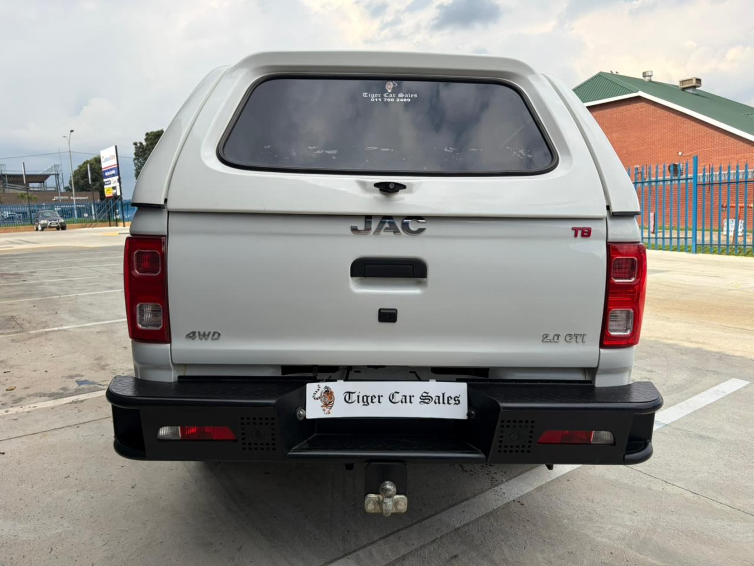 2023 JAC T8 2.0 CTI Super Lux 4x4 Double-Cab for sale in South Africa — photo 9
