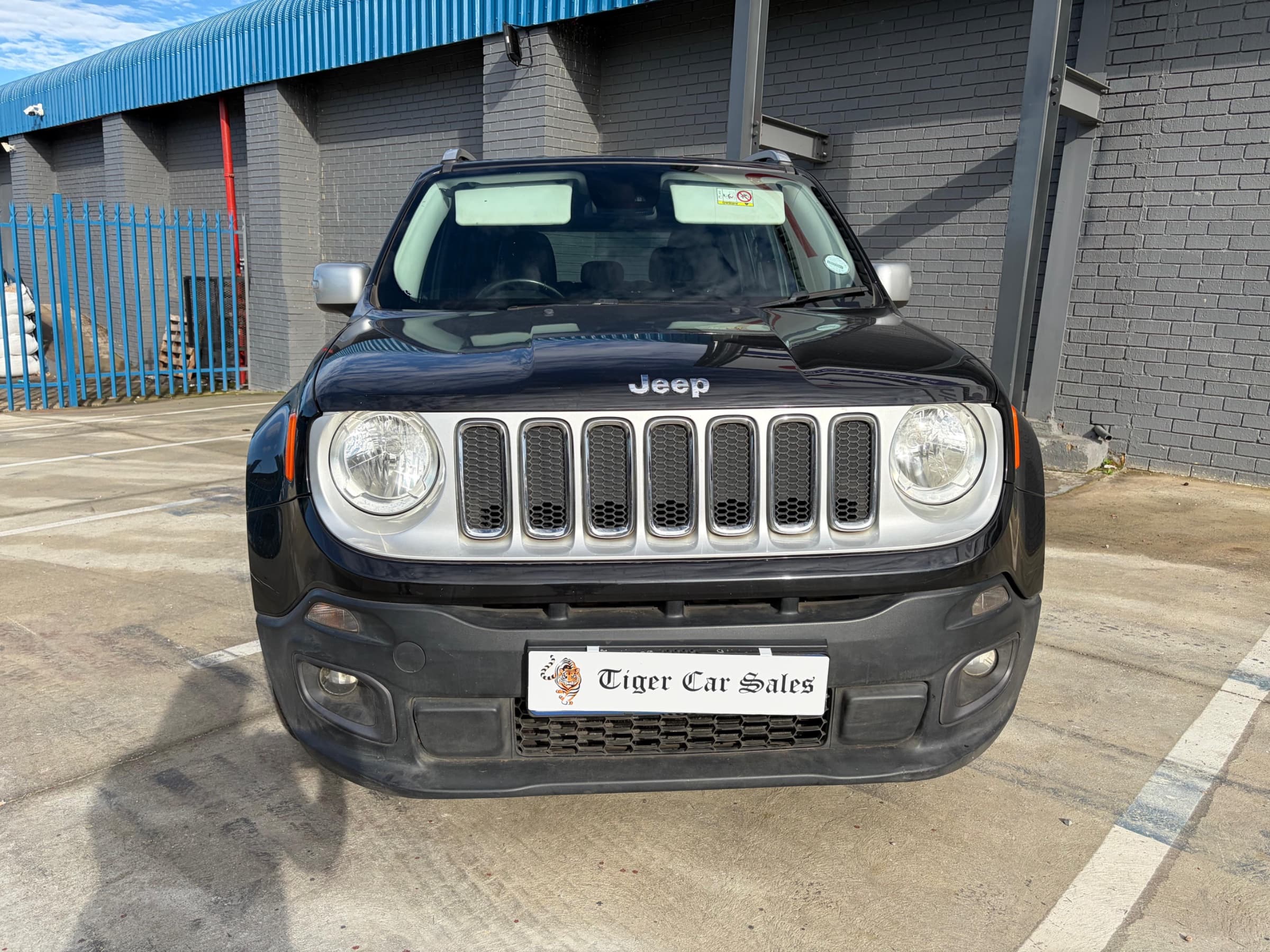 2016 Jeep Renegade 1.4 Tjet LTD for sale in South Africa — photo 2