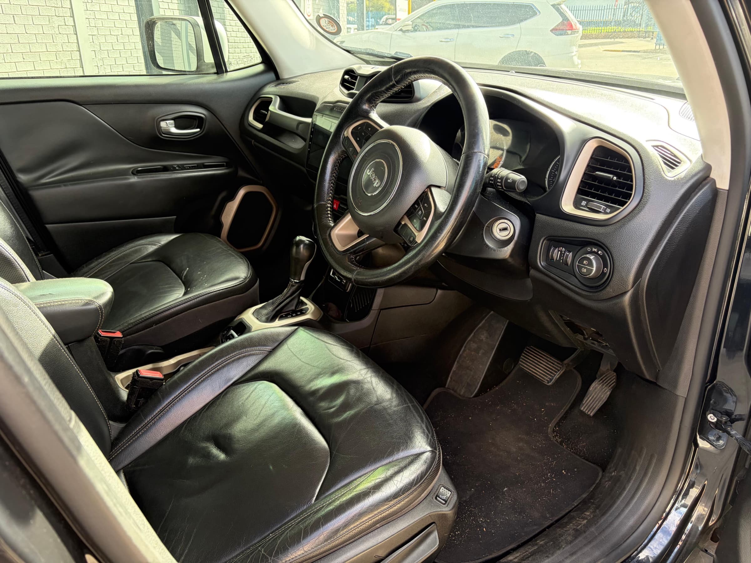 2016 Jeep Renegade 1.4 Tjet LTD for sale in South Africa — photo 4