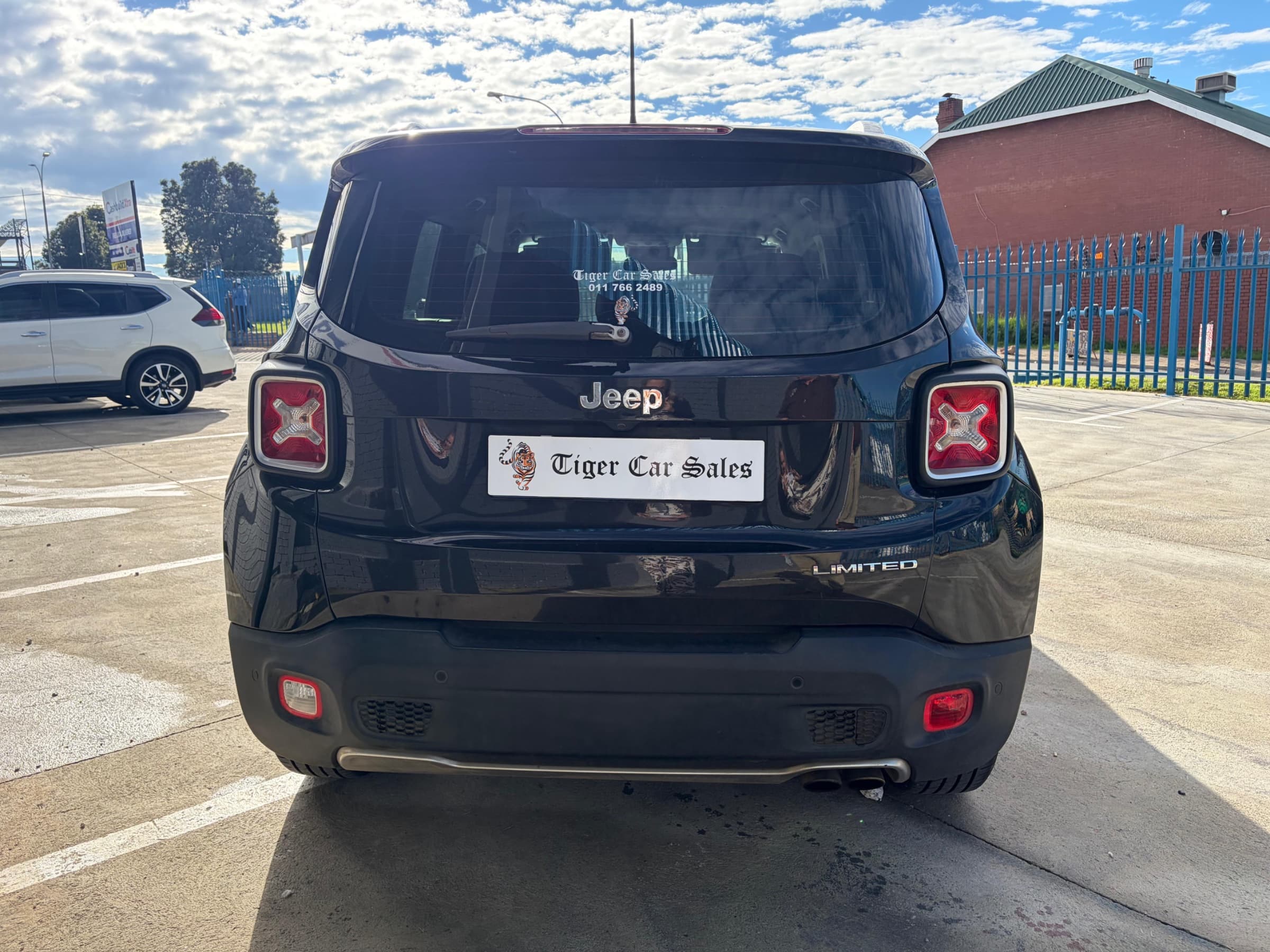 2016 Jeep Renegade 1.4 Tjet LTD for sale in South Africa — photo 8